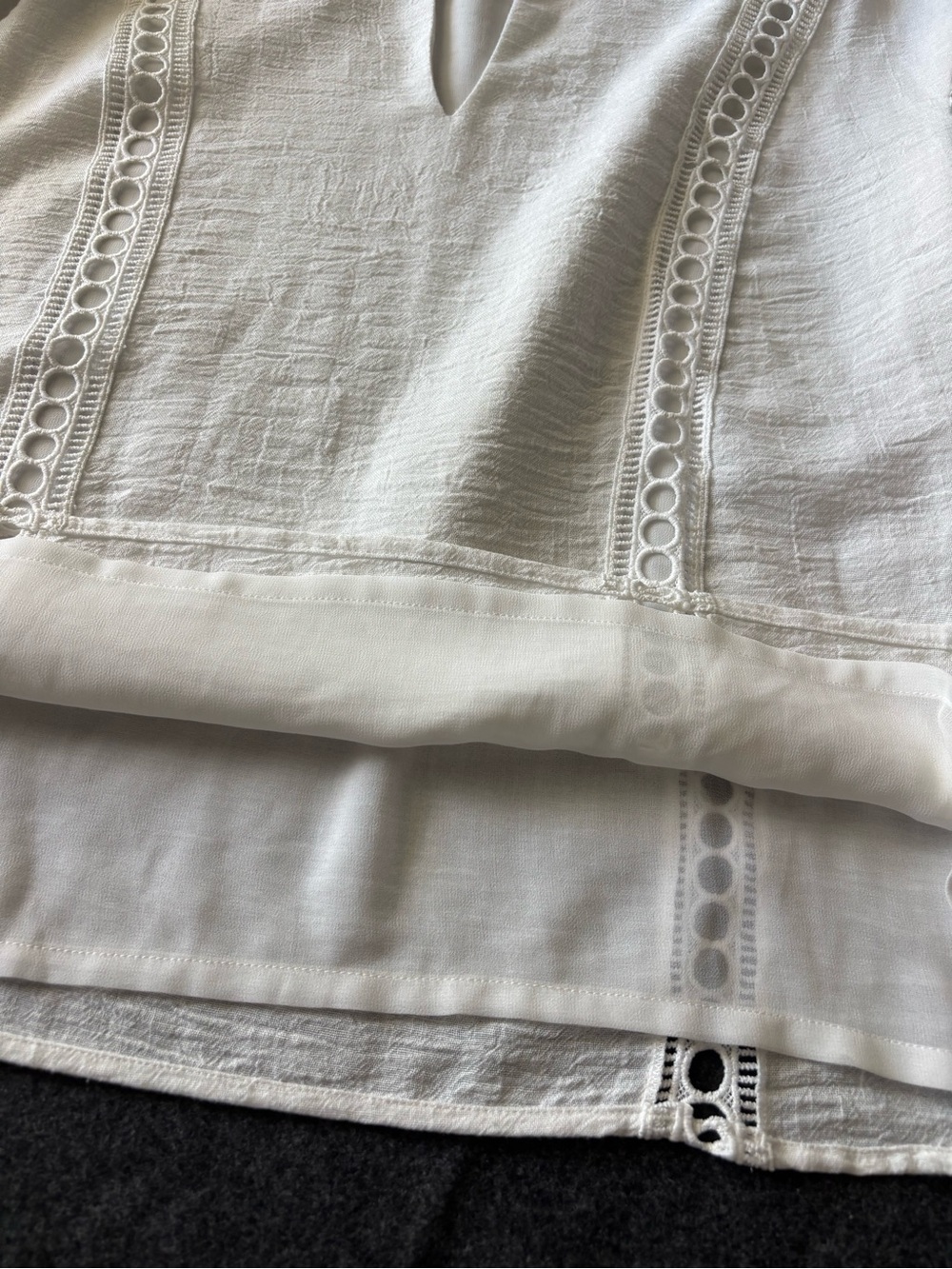 TUCKERNUCK Eyelet Jane Blouse White Crochet Resortwear Women’s Size L LIKE NEW - Picture 11 of 13
